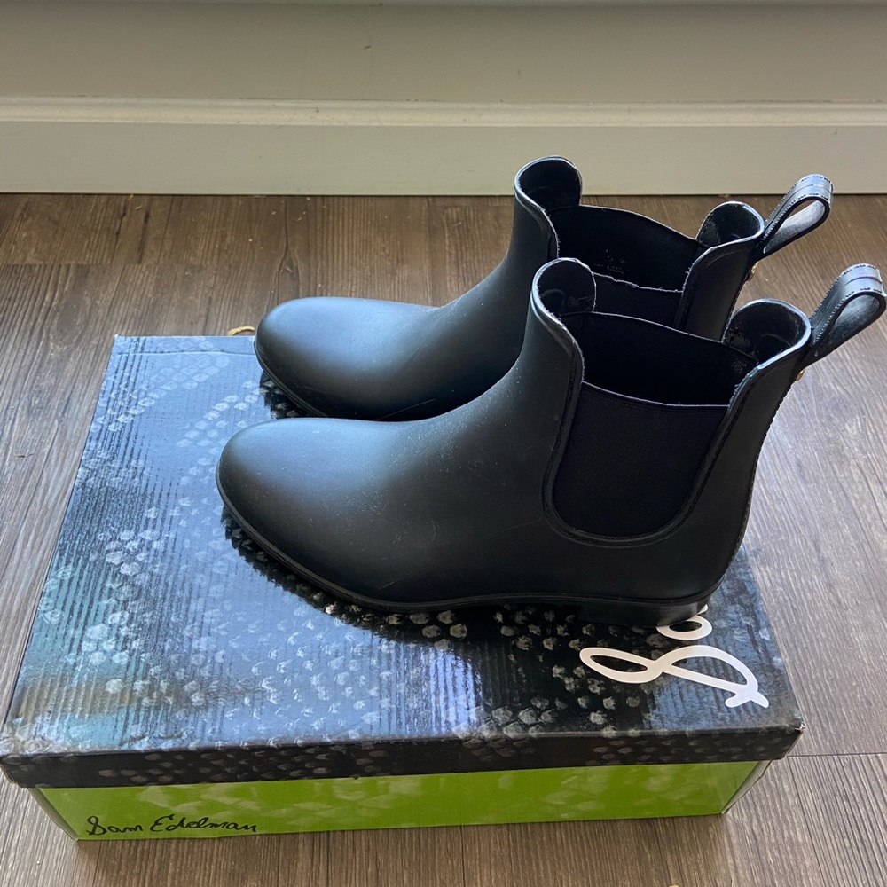 Rain boot - Picture 1 of 3